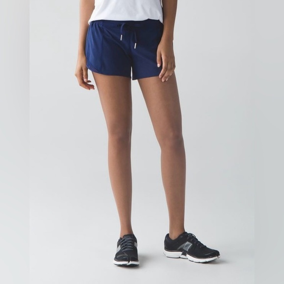 lululemon athletica Pants - Lululemon Hotty Hot Low-Rise Lined Short 4”